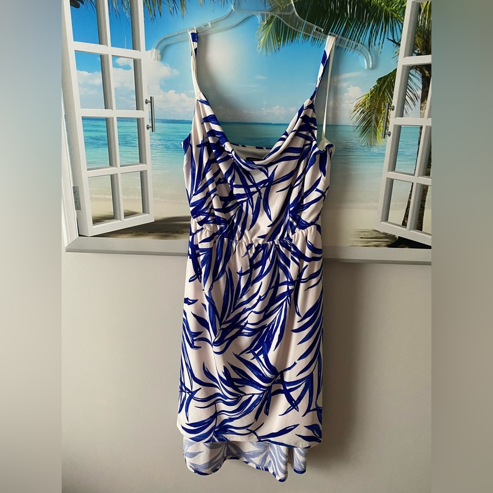 NWT Ann Taylor Chic Blue and White Tropical Print Dress Size M
